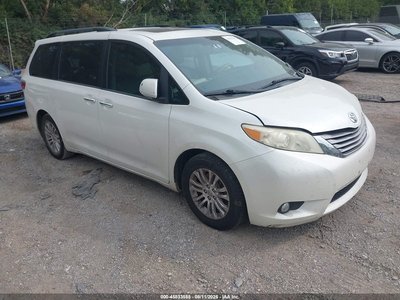 2016 Toyota Sienna