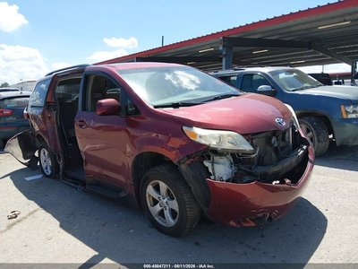 2016 Toyota Sienna
