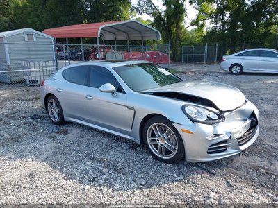 2016 Porsche Panamera