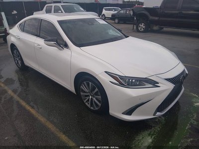 2020 Lexus ES