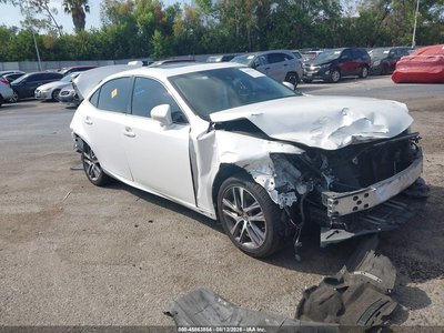2019 Lexus IS