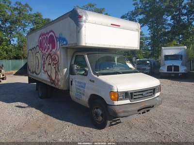 2005 Ford E-350