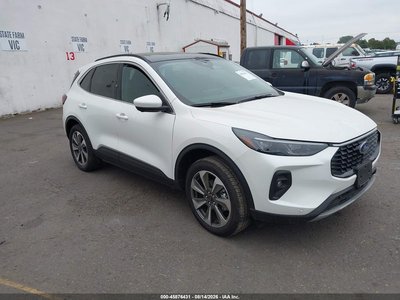 2025 Ford Escape Hybrid