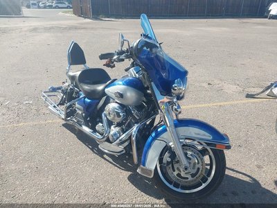2010 Harley-Davidson FLHTCU
