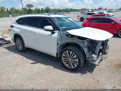 2023 Toyota Highlander Hybrid