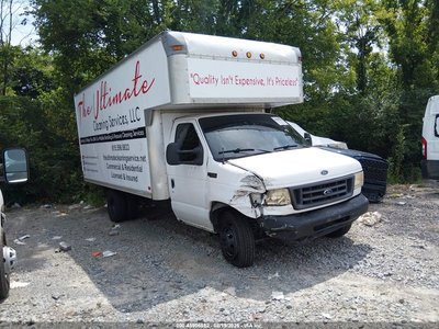 2000 Ford E-350 Cutaway