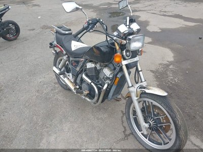 1983 Honda Vt500