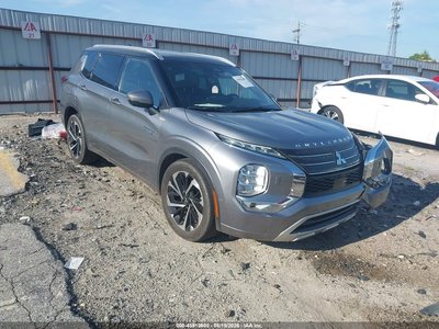 2023 Mitsubishi Outlander