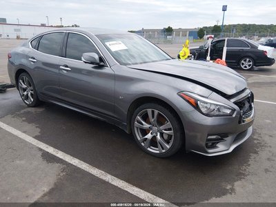 2019 Infiniti Q70