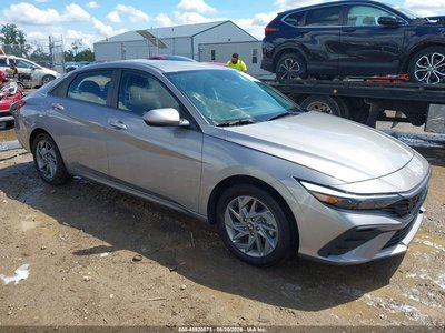2025 Hyundai Elantra Hybrid