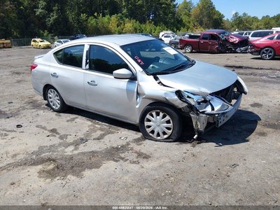2016 Nissan Versa