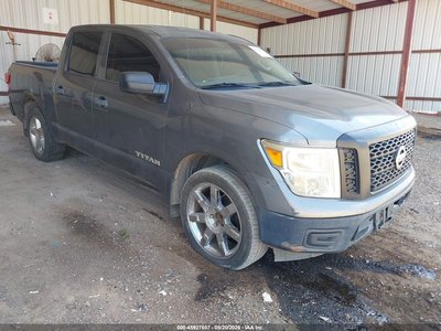2017 Nissan Titan