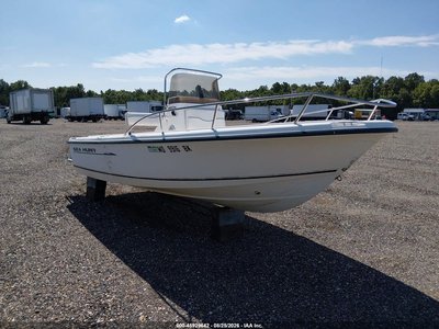 2001 Sea Hunt Triton 172/cc