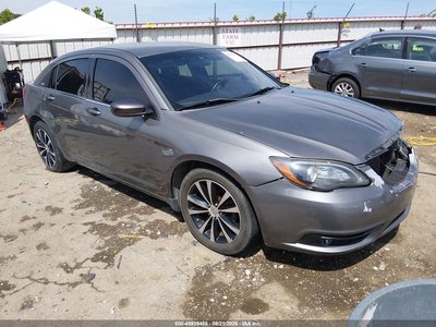 2014 Chrysler 200