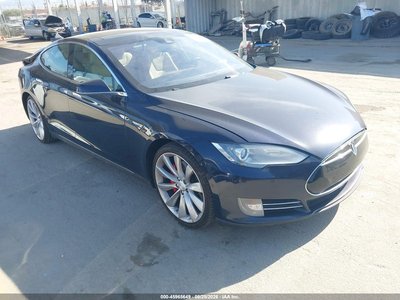 2015 Tesla Model S