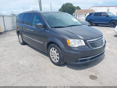 2016 Chrysler Town & Country