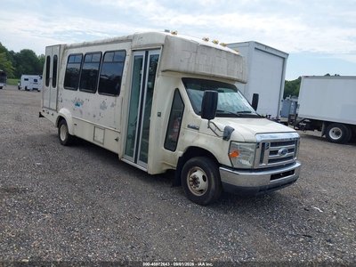 2012 Ford E-450 Cutaway
