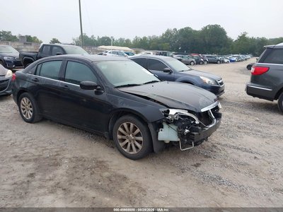 2013 Chrysler 200