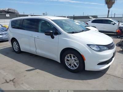 2024 Chrysler Voyager