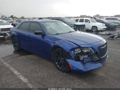 2019 Chrysler 300
