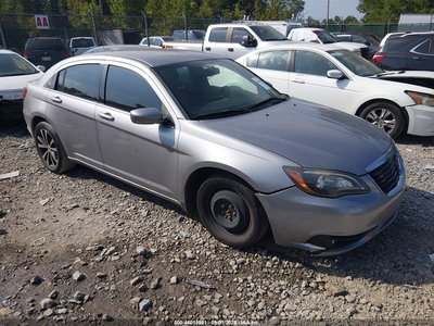 2014 Chrysler 200