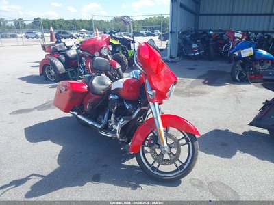 2017 Harley-Davidson FLHXS
