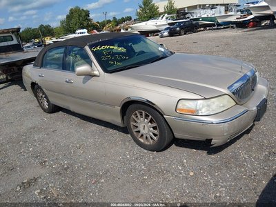 2006 Lincoln Town Car