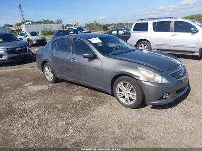 2015 Infiniti Q40