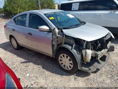 2016 Nissan Versa