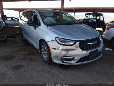 2024 Chrysler Pacifica Hybrid