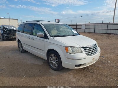 2010 Chrysler Town & Country