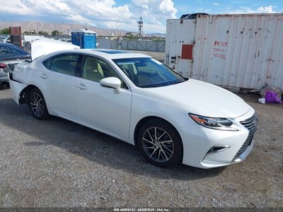 2016 Lexus ES