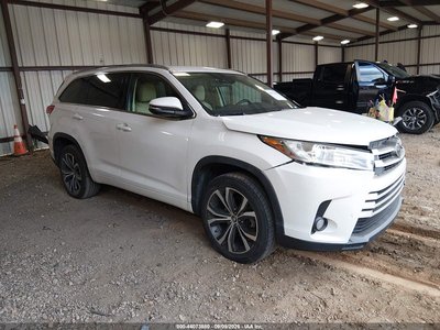 2017 Toyota Highlander