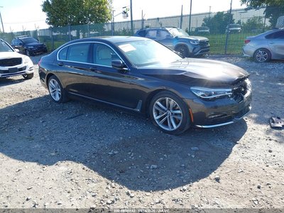 2016 BMW 750i