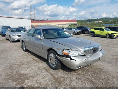2006 Lincoln Town Car