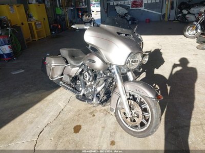 2016 Harley-Davidson FLHTCU
