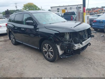 2017 Nissan Pathfinder