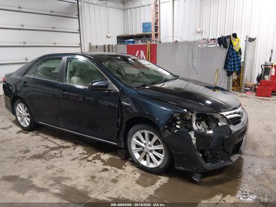 2014 Toyota Camry Hybrid