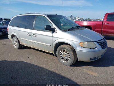 2005 Chrysler Town & Country