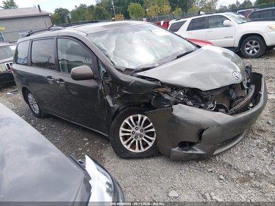 2011 Toyota Sienna