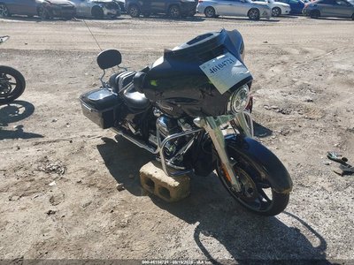 2023 Harley-Davidson FLHX