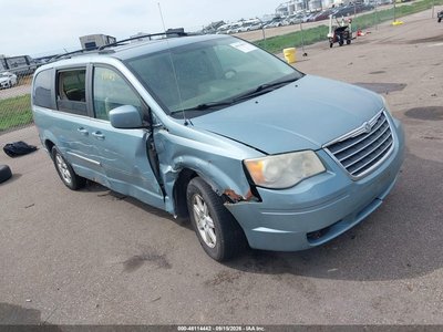 2010 Chrysler Town & Country