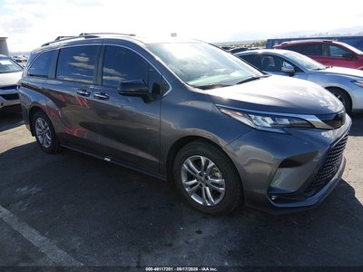 2022 Toyota Sienna Hybrid