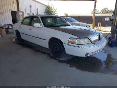 2004 Lincoln Town Car