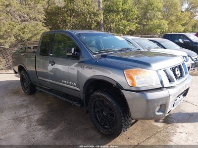2015 Nissan Titan