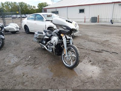 2015 Harley-Davidson FLHXSE