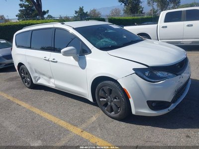 2020 Chrysler Pacifica Hybrid