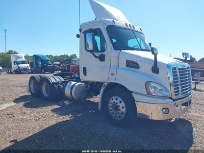 2016 Freightliner Cascadia 113