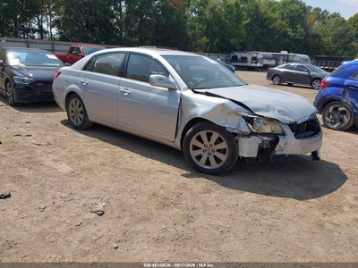 2005 Toyota Avalon