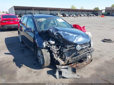 2017 Volkswagen Golf SportWagen